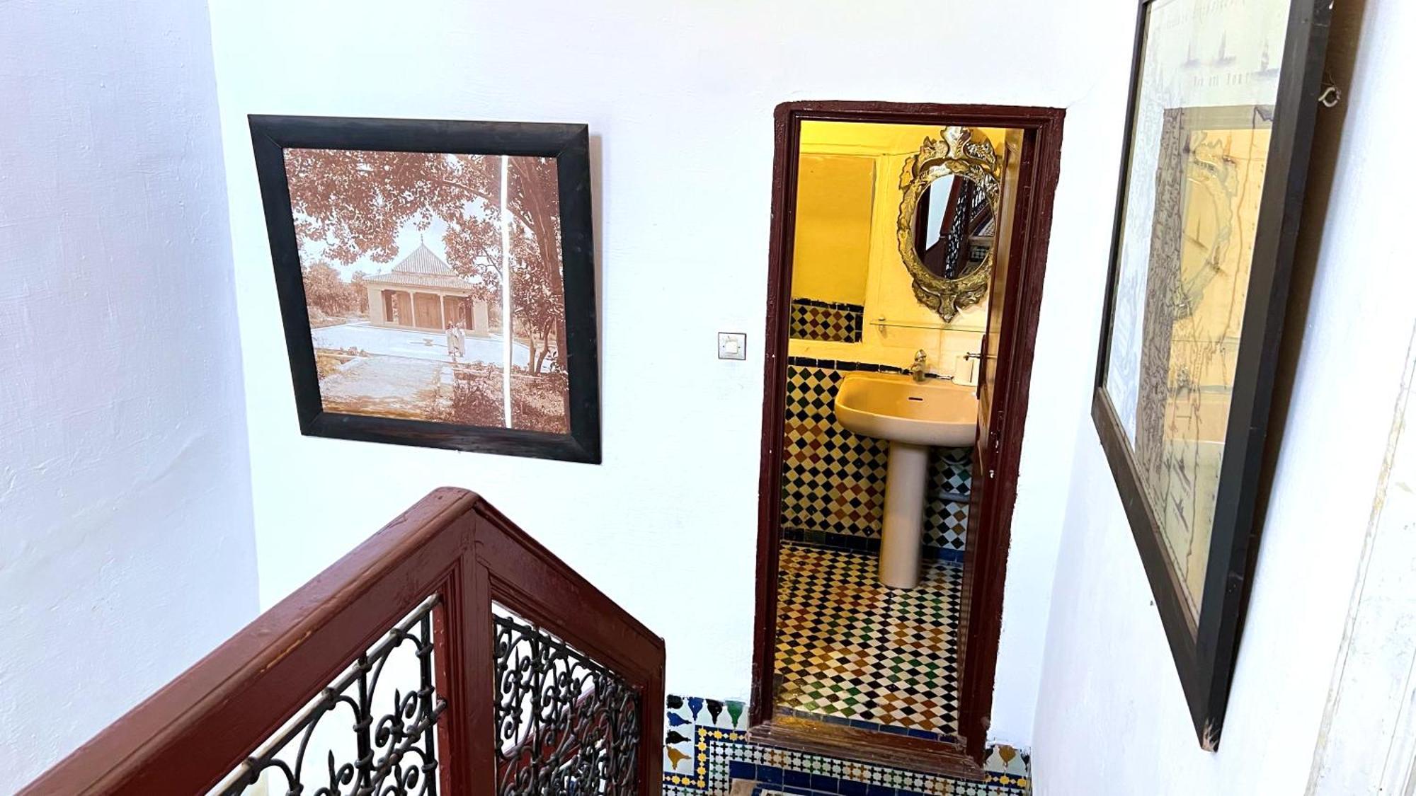 Youssef فاس المظهر الخارجي الصورة
